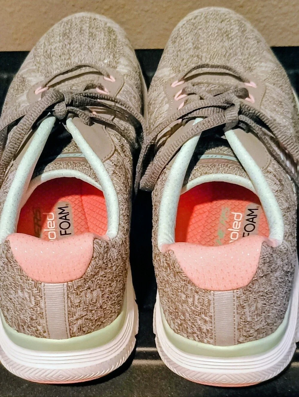 Skechers Athletic Lace-Up Trainers Gray & Pink | Women's Sneakers  7.5 | Worn 2x